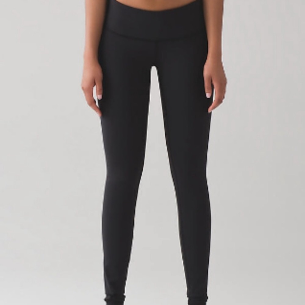 Reversible black and blue lululemon leggings